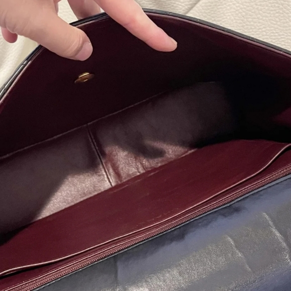 CHANEL cross body - Picture 9 of 9